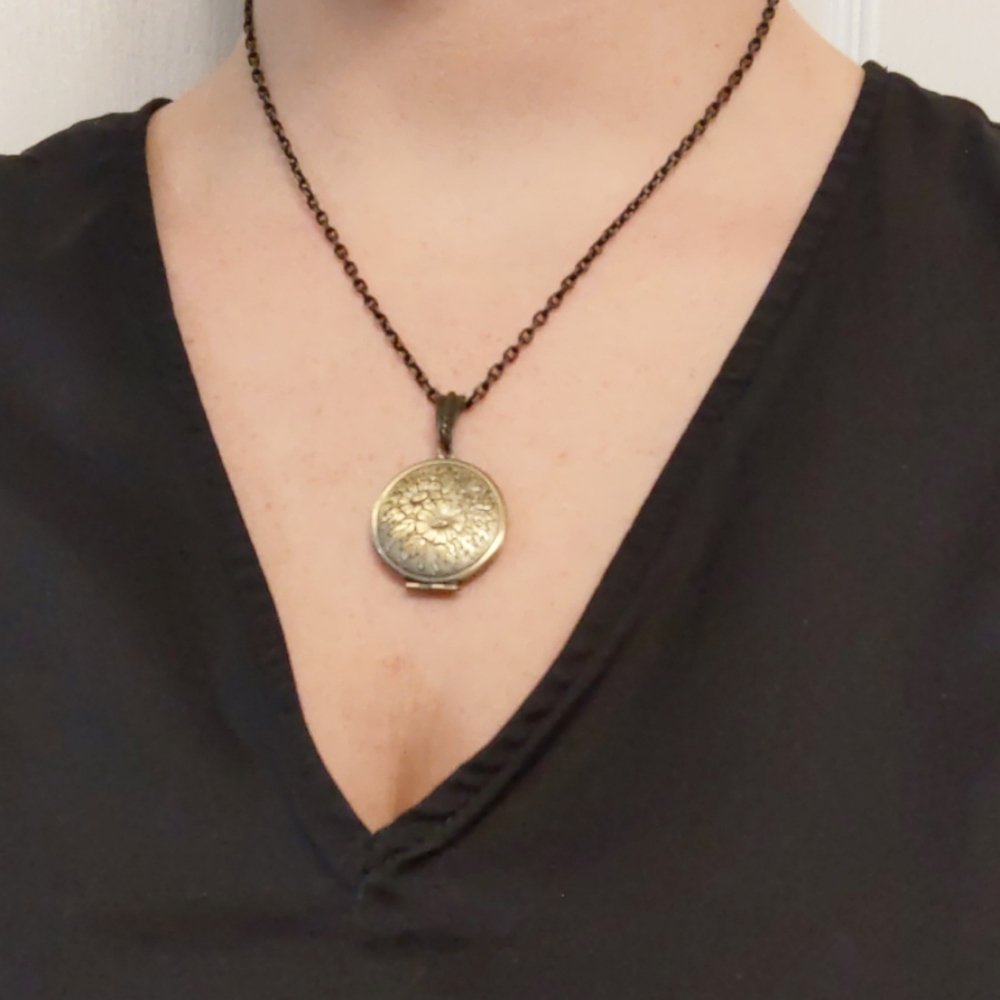Gold locket necklace